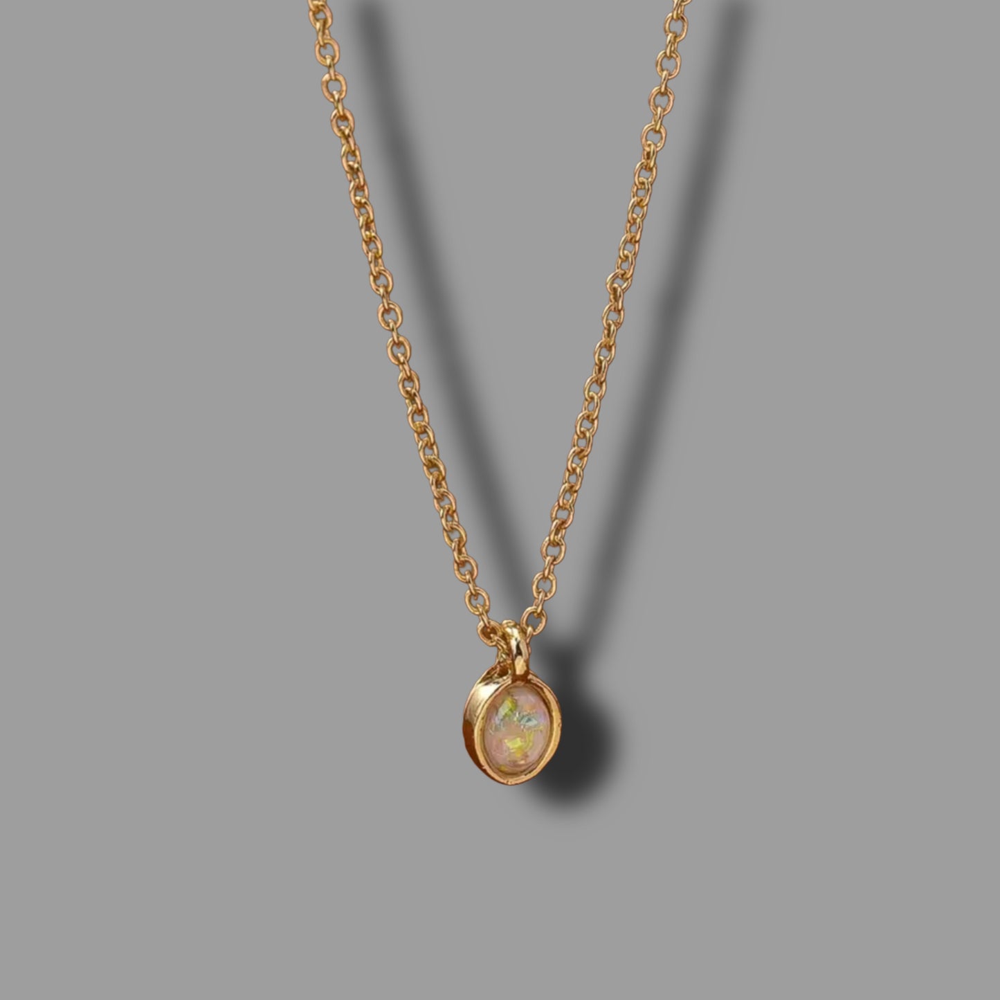 Kette „Ivy“ - goldene Kette mit steinchen // H5