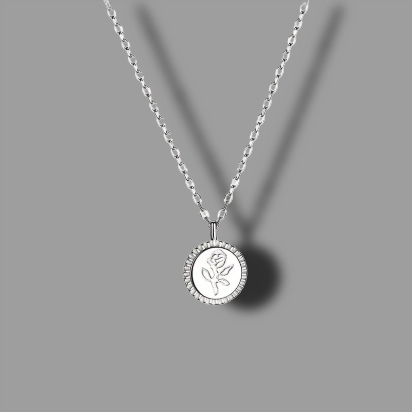 Kette „Aurelia“ - Kette mit Rose und Verschluss // H2