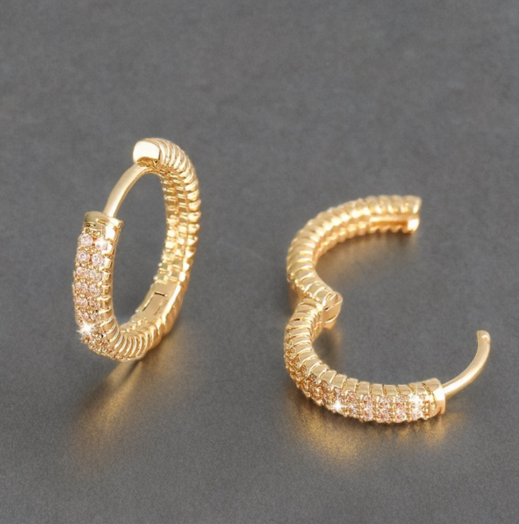 Ohrringe „Aurora“ - Creolen gold mit Zirkonia // O24