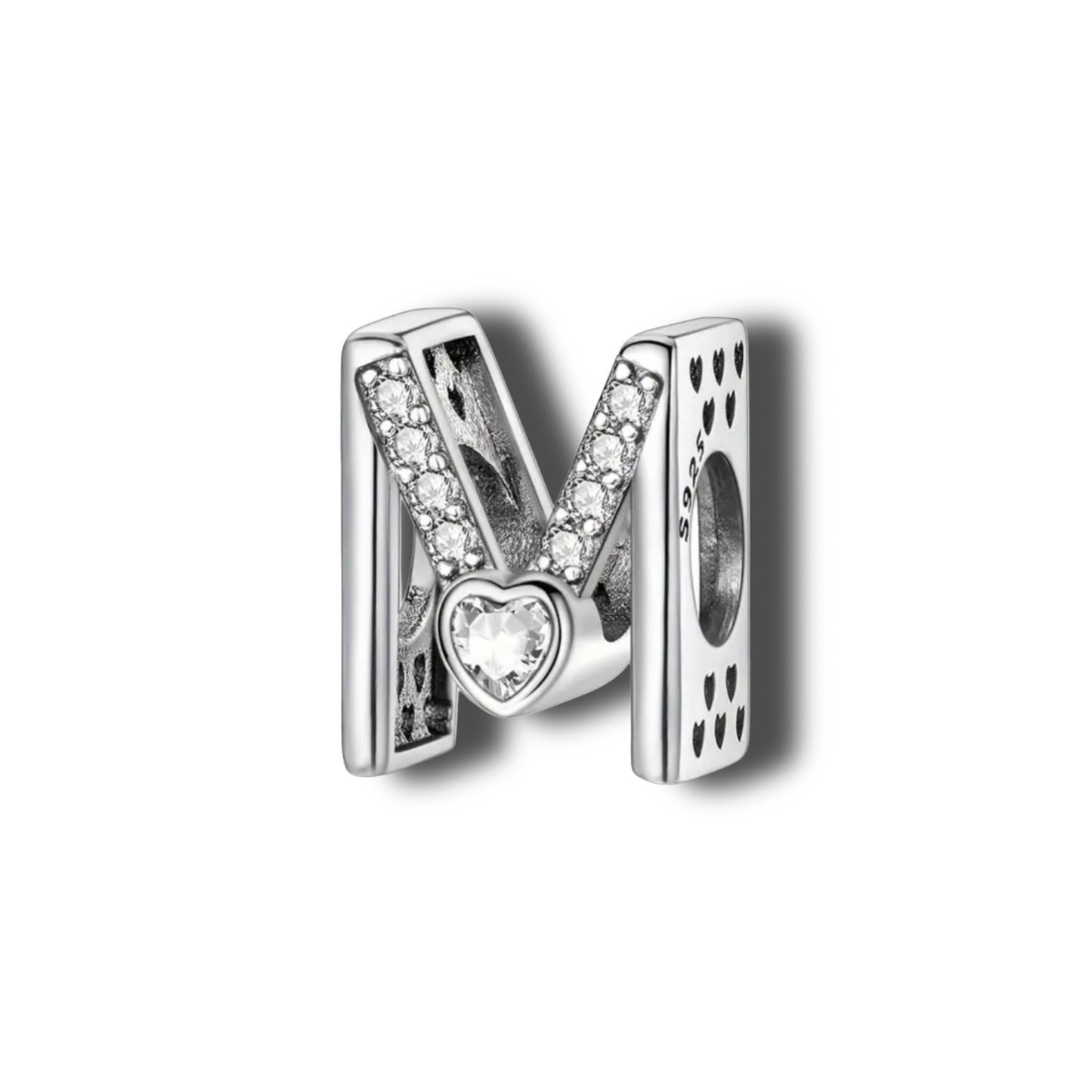 Buchstaben-Anhänger „M“ // C14