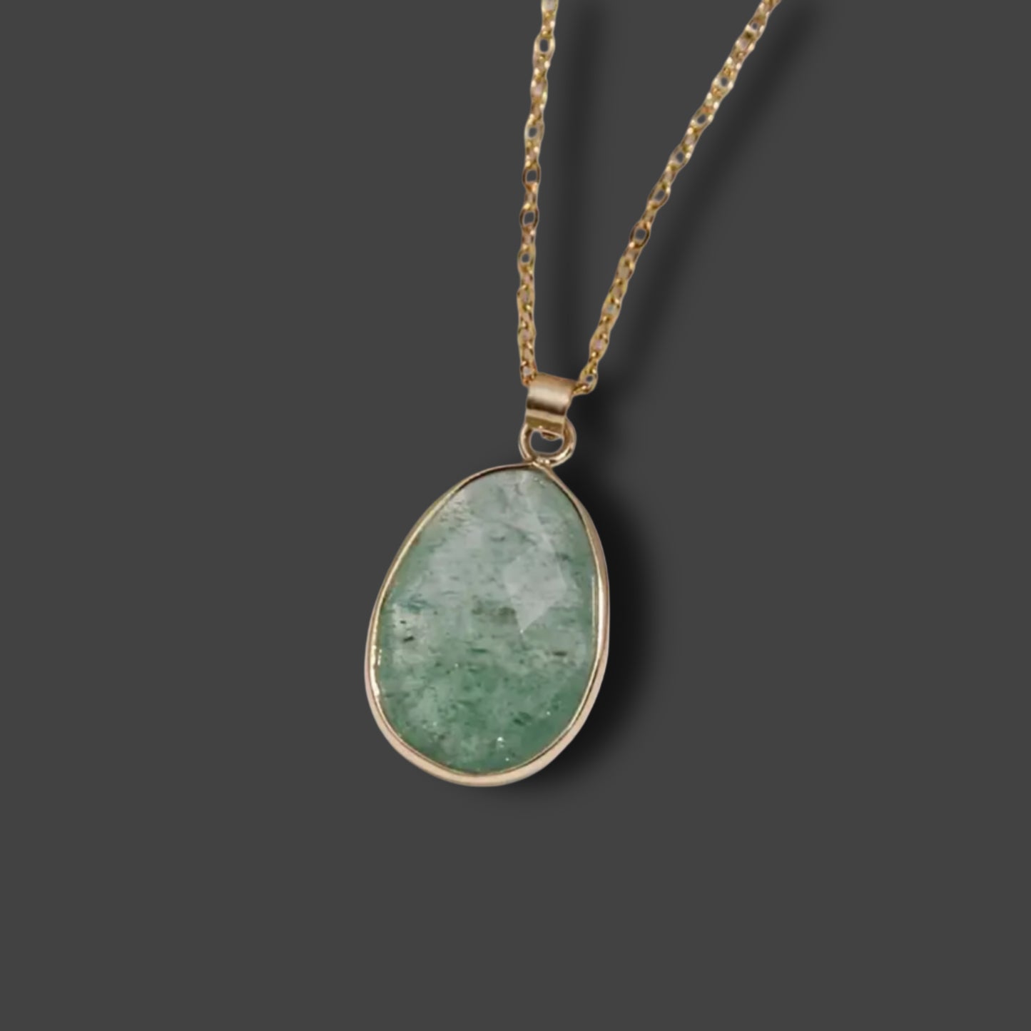 Grüner Aventurin Vintage Boho Naturstein-Anhänger-Kette // H10