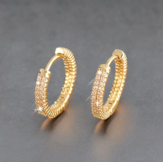 Ohrringe „Aurora“ - Creolen gold mit Zirkonia // O24