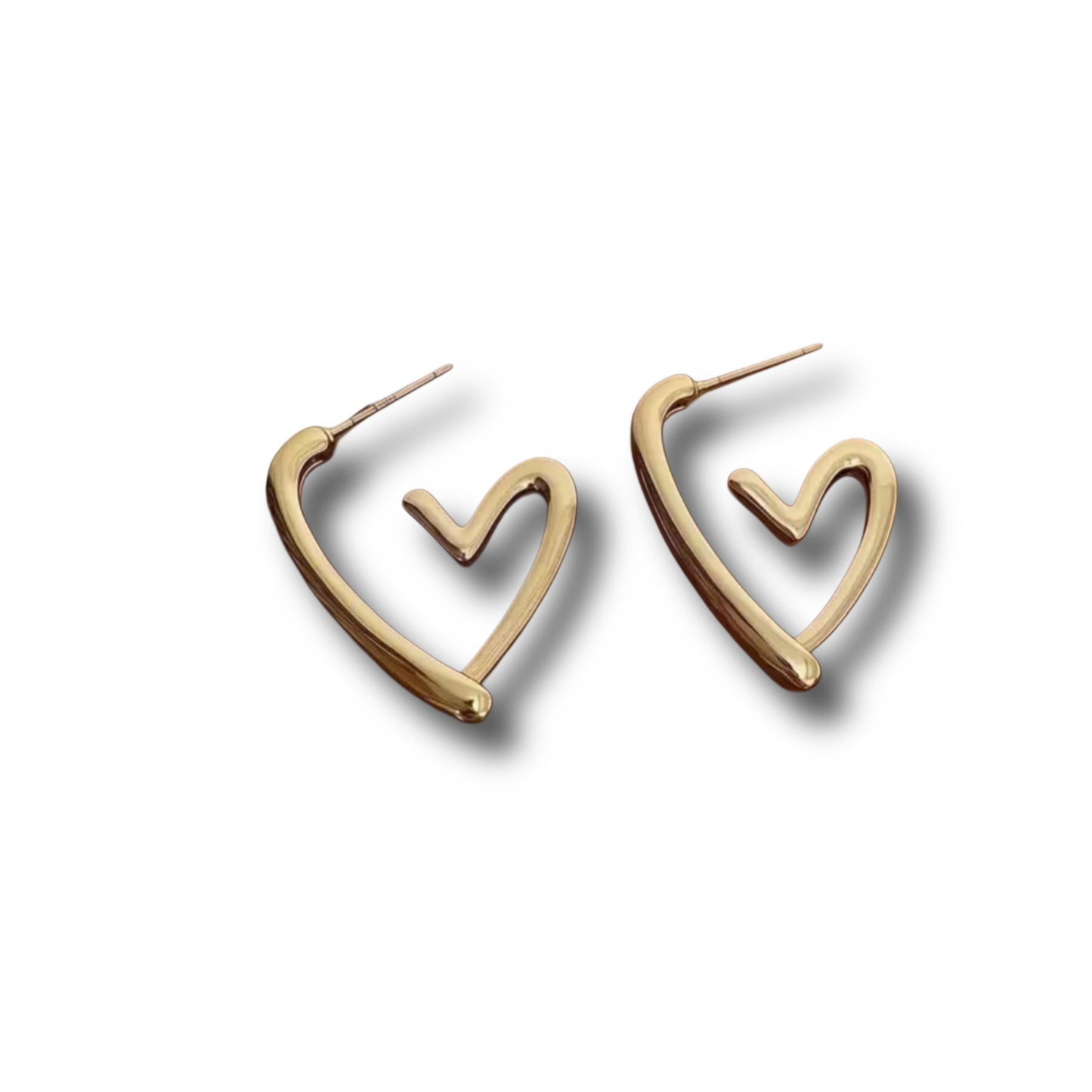 Herzförmige goldplattierte Edelstahl-Ohrstecker // O12