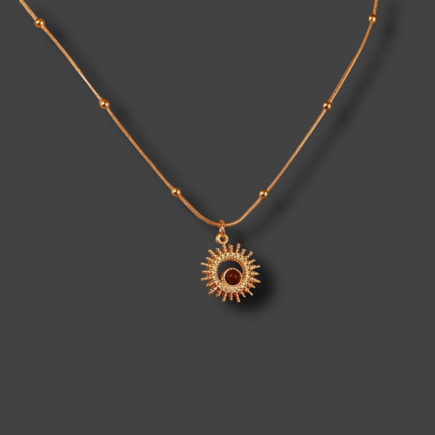 Vintage Karamellbraune Halskette im Boho-Design SONNE