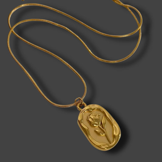 18K Vergoldete Rosenanhänger-Halskette für Damen -GOLD- // H15